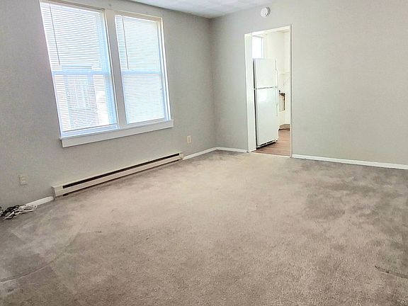 4th image of 201 W Granada Ave APT A