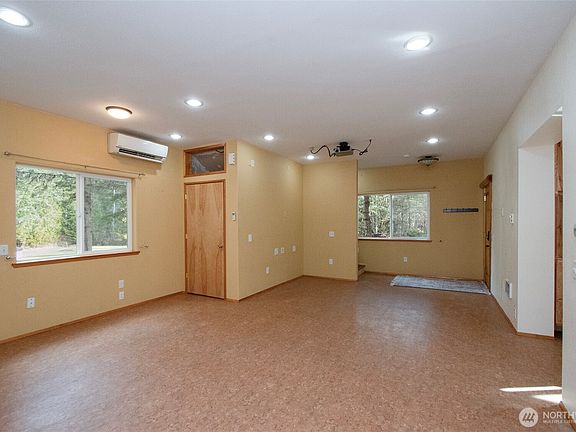 5th image of 131 Robinson Road