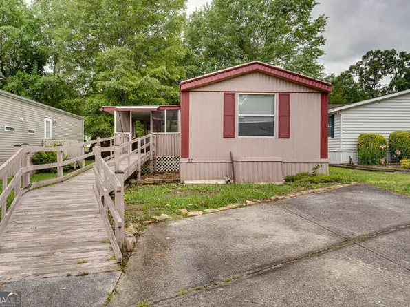 87 Cambridge Cir, Rossville, GA 30741