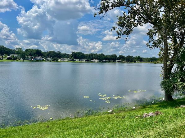 126 Evergreen Ln, Lady Lake, FL 32159