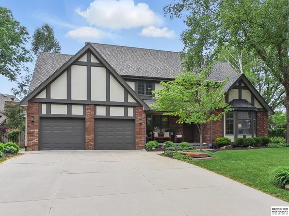 16111 Ontario Cir, Omaha, NE 68130