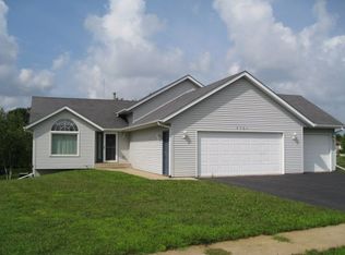 5761 Gables Dr, Loves Park, IL