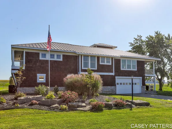 2520 Air Park Dr, Zeeland, MI 49464