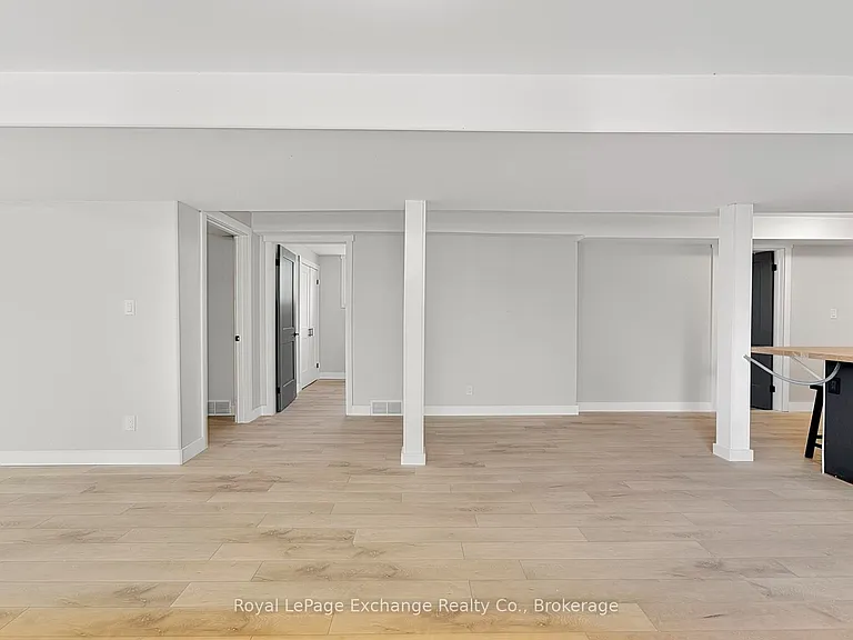 34 Queen Ave #LOWER — Photo 16