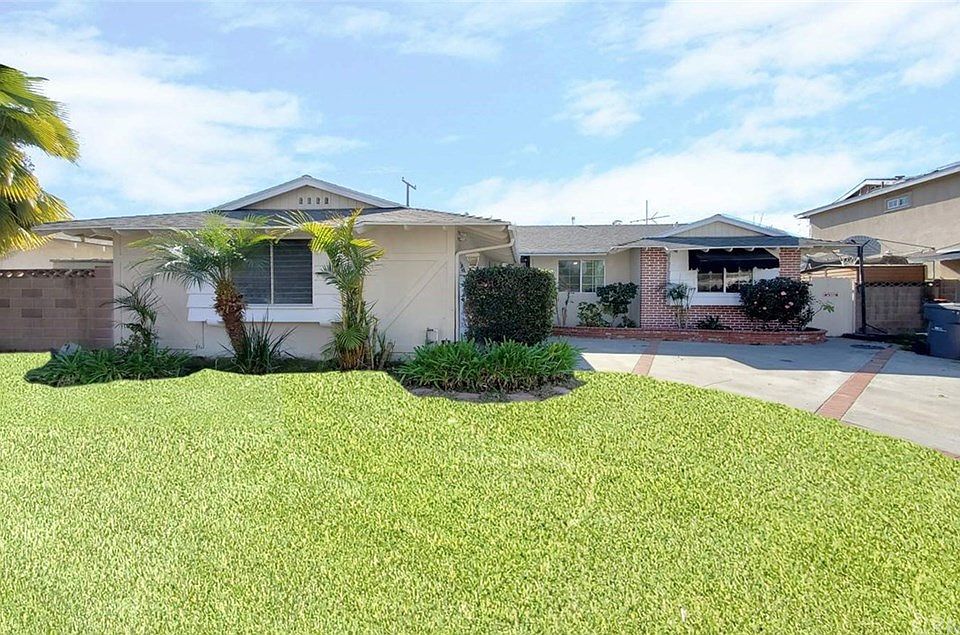 1st image of 1724 W Park Ln