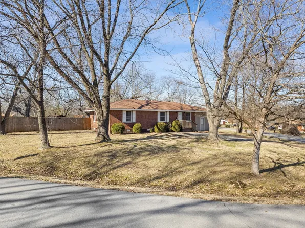 214 Park Ln, Clarksville, TN 37042