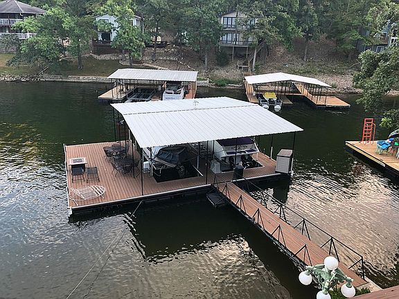 3rd image of 286 Cove Side Dr