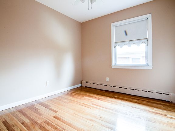 4th image of 99 Benedict Ave
