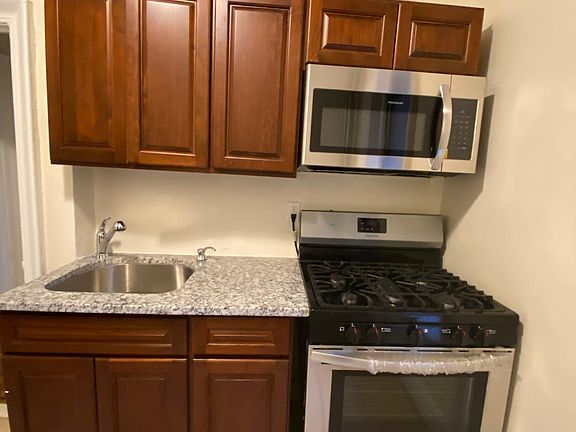 2nd image of 321 Fairmount Ave APT 24