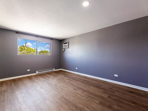 3rd image of 6624 W 64th Pl APT 2E