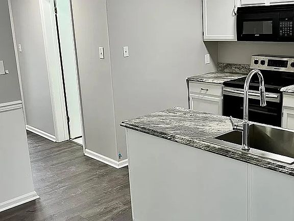2nd image of 108 Wheatsheaf Ln
