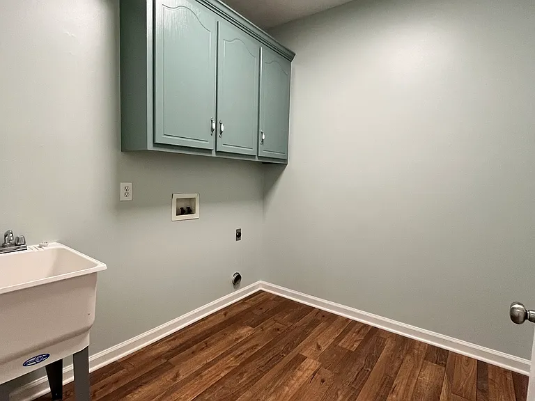 17916 Remington Dr — Photo 12
