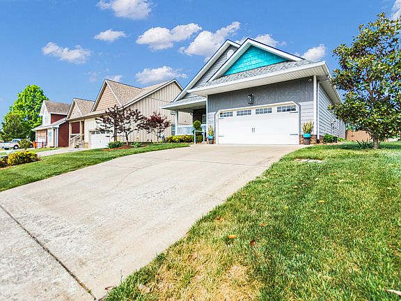 2nd image of 2206 Fairfax Dr