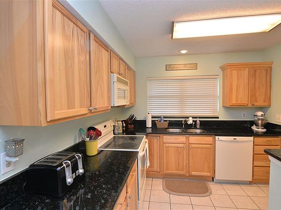 5th image of 311 Foxboro Ct