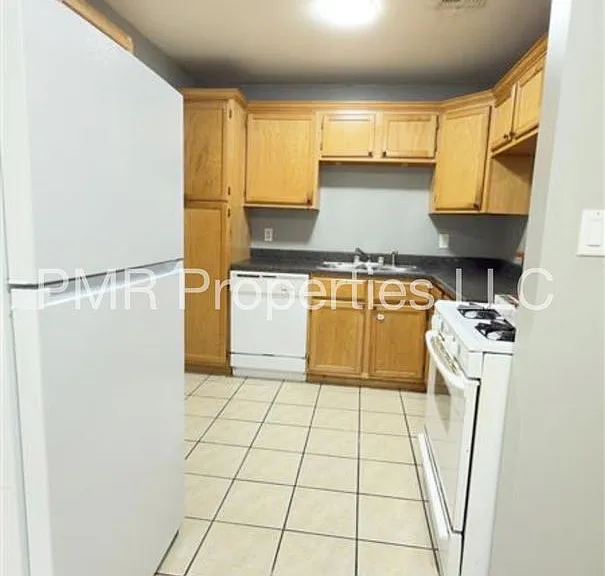 2311 NW Denver Ave — Photo 3