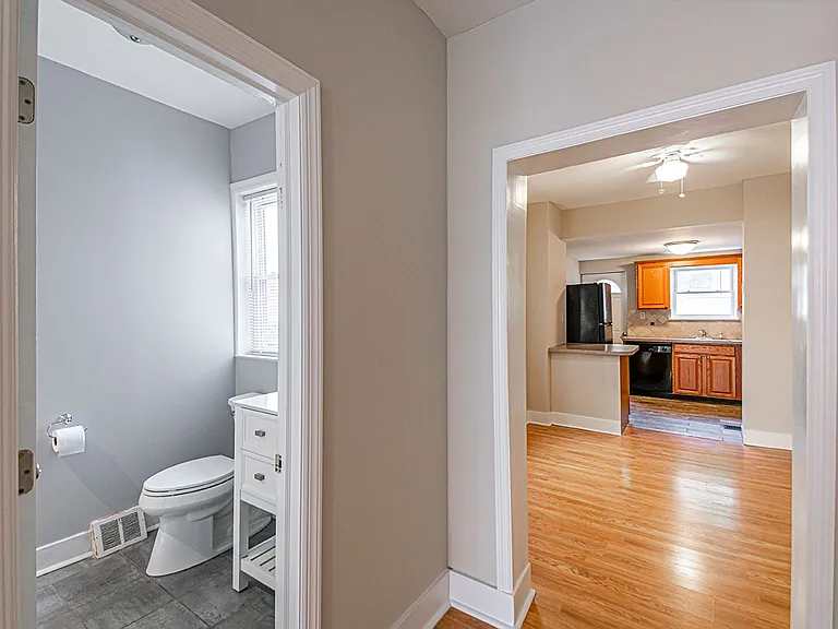 615 S Lecount St — Photo 25