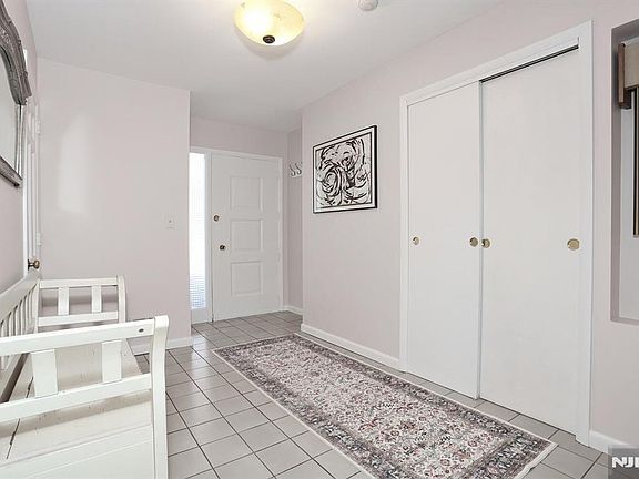 3rd image of 374 Annette Ct