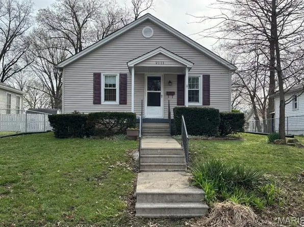 2111 Orchard Blvd, Alton, IL 62002