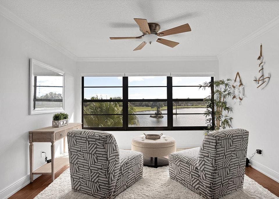 1st image of 16 Plantation Dr APT 204