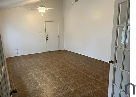 3 bed, 1525 sqft, $2,100 — Photo 3