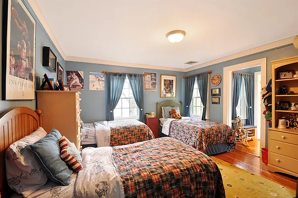 Sold by Corcoran | media 2