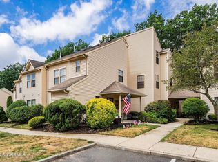 604 Violet Ln, Jackson, NJ 08527