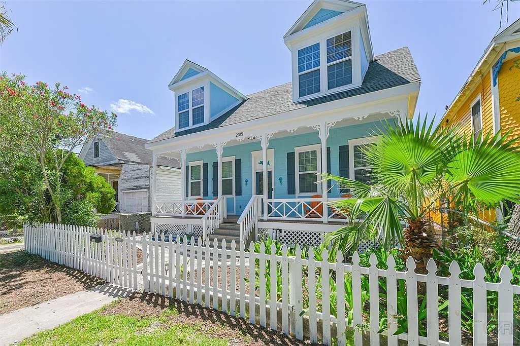 *Single Family Rental — Photo 3