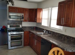 2 Pirates Cv, Massapequa, NY 11758