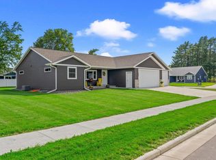 1952 Brooklyn Pl, Holmen, WI 54636