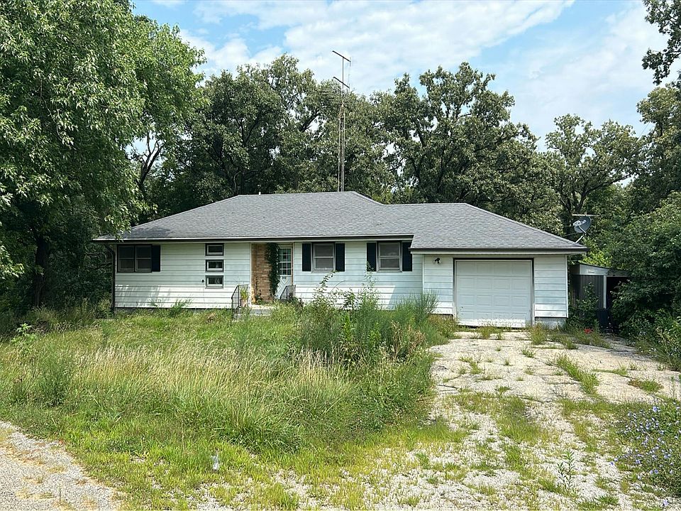 1st image of 202 Hickory Dr