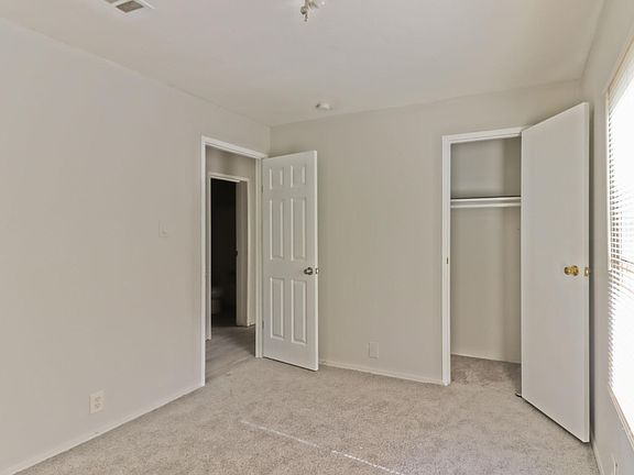 3rd image of 11726 Greenglen Dr