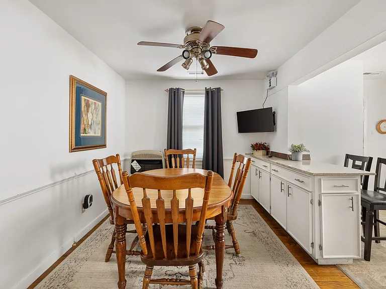 3158 Moody Ave — Photo 15