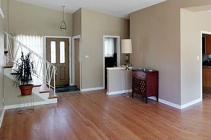3rd image of 1510 E Fremont St