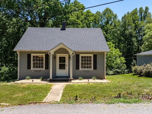 822 Cardinal Pl SW, Lenoir, NC 28645