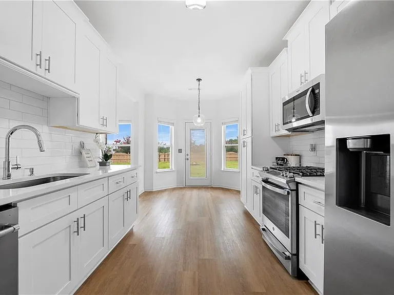 1055 Red Cedar Trl — Photo 14