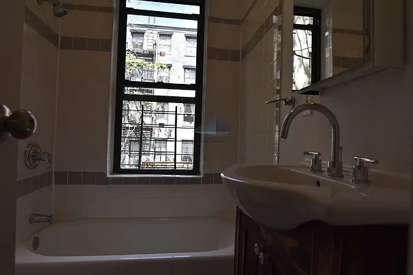 Rented by CNC-Assets | media 37