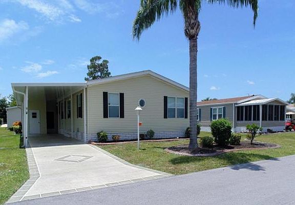 Home For Sale In Tropical Isles