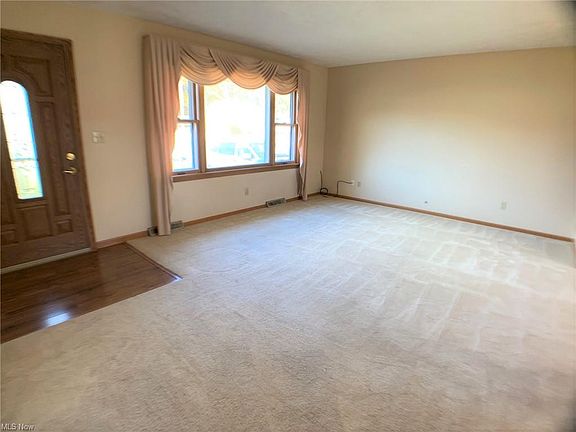 2nd image of 3643 Orchard Hill Dr