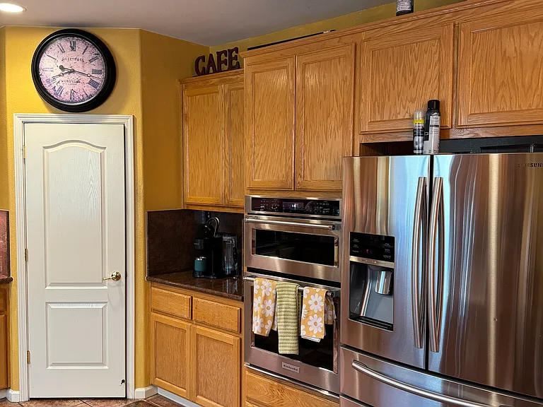 2036 Eucalyptus Way — Photo 4