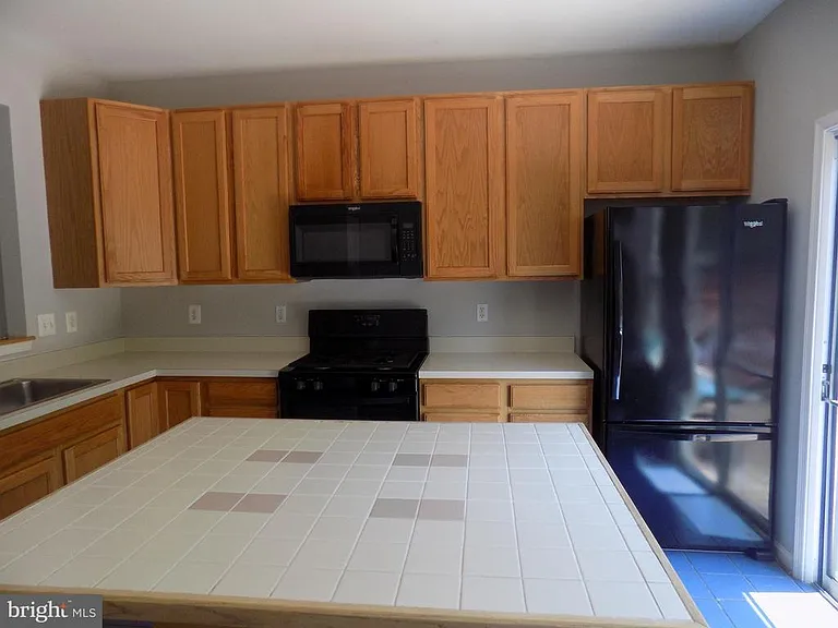 1302 Roman Ridge Way — Photo 3