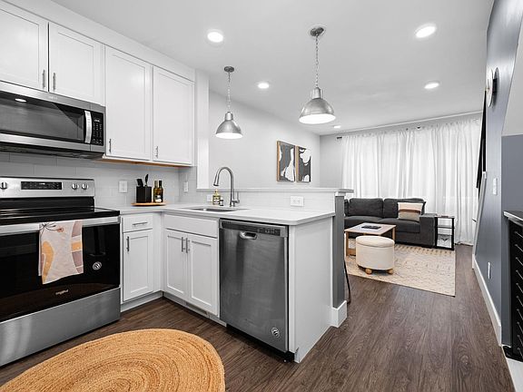4th image of 134 Gillis St #15