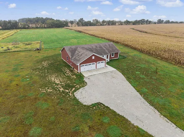 1564 Stingley Rd, Wilmington, OH 45177