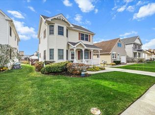 16 Gibbs Rd, Amityville, NY 11701