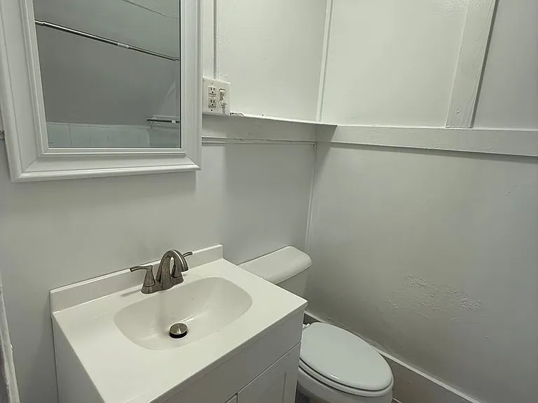 104 Parkview St W — Photo 8