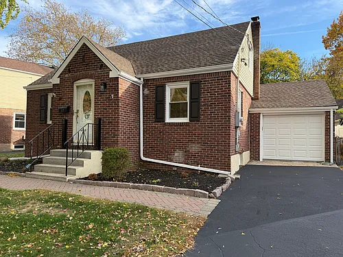 37 Revere Dr Photo 1