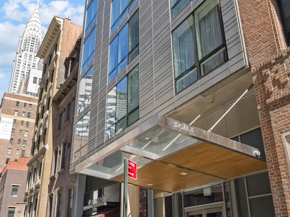 325 Lexington Avenue image 7 of 11