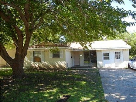 1st image of 7825 Larchridge Dr