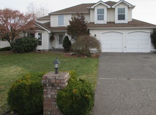 3161 Hunter Ct, Enumclaw, WA 98022