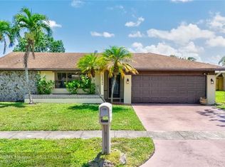 22640 SW 8th Ct, Boca Raton, FL 33433