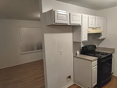 2011 Danner St — Photo 6